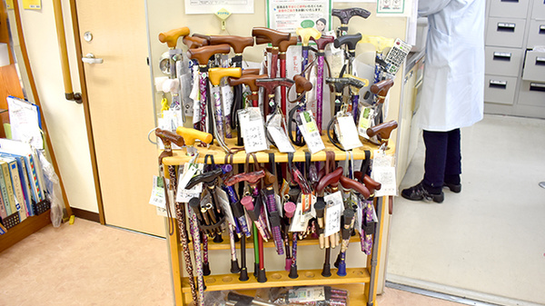 稲垣薬局　三鷹店の介護用品