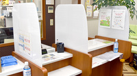 チロル薬局の受付/カウンター