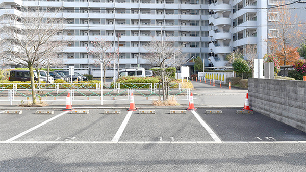 ヤマグチ薬局　中河原店の駐車場