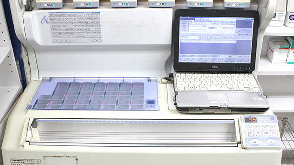 稲垣薬局　田無店の調剤器具