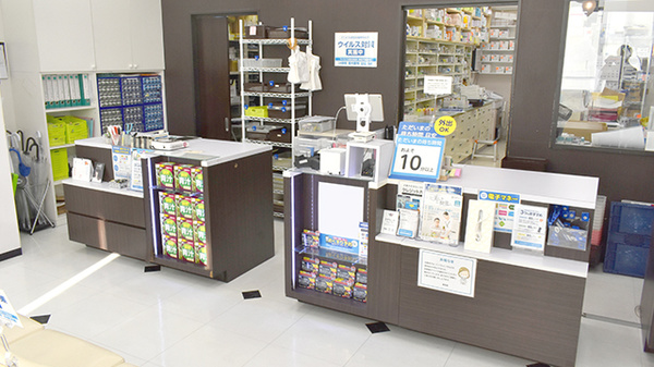 薬局日本メディカル 武蔵小金井店の受付/カウンター