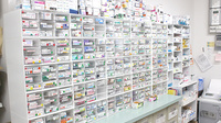 村野調剤薬局本店の薬棚