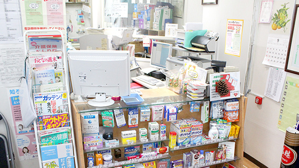 ホッタ晴信堂薬局　本町店の受付/カウンター