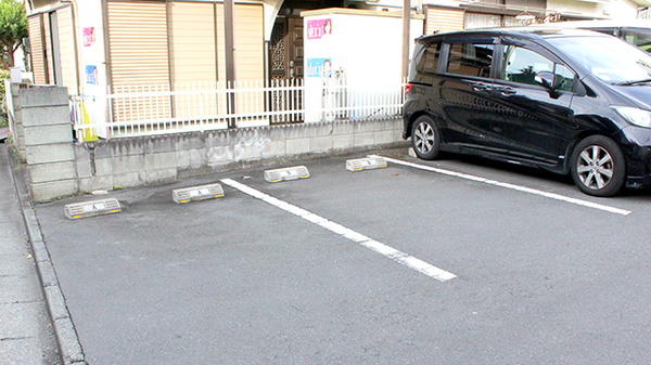 あおば薬局清原の駐車場