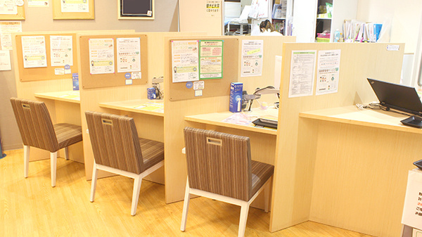 薬樹薬局　元町けやき通り店の受付/カウンター