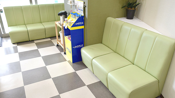 あおい調剤薬局 東久留米店の待合スペース