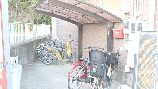 薬樹薬局　稲城の駐輪場