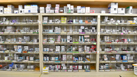 ハコネ調剤薬局の薬棚