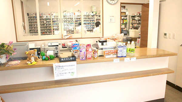 いずみ薬局　鶴見市場店の受付/カウンター