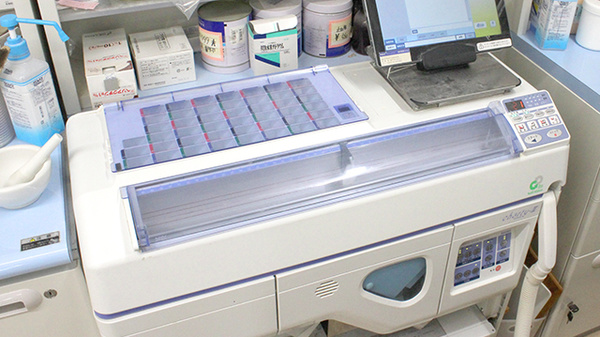 いずみ薬局　鶴見市場店の調剤器具