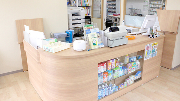 上永谷薬局富岡店の受付/カウンター