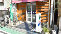 金沢薬局の入口