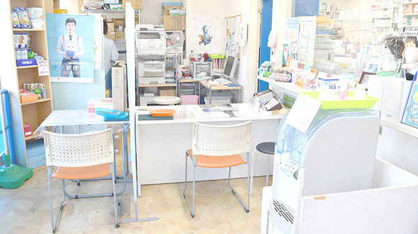 わかし薬局　富岡店の受付/カウンター