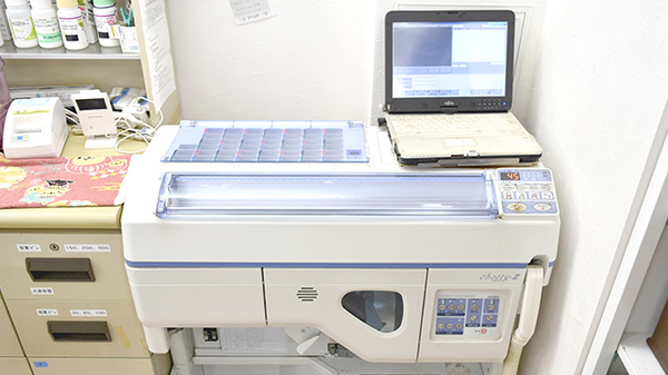 薬局ホームケアファーマシー新横浜店の調剤器具