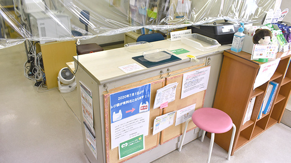 なの花薬局　新羽町店の受付/カウンター