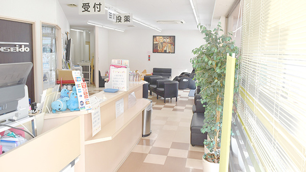 新成堂薬局　原宿店の受付/カウンター