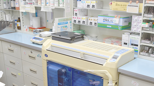たるもと薬局大磯支店の調剤器具