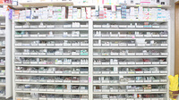 岩戸薬局の薬棚