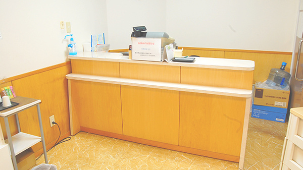 新成薬局　若松店の受付/カウンター