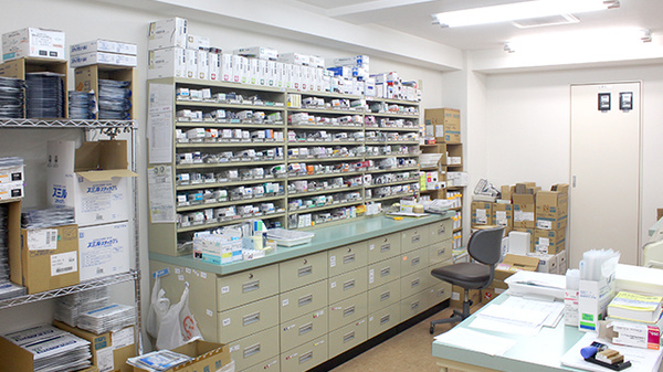 ヤマグチ薬局　平塚真田店の調剤室