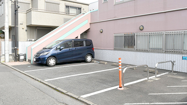 みさき薬局の駐車場