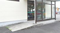 ミキ薬局　小田原店の入口