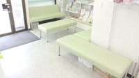 株式会社あさひ薬局　松が丘店の待合スペース