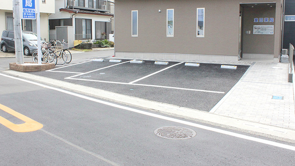 株式会社アサヒファーマシー　室田薬局の駐車場