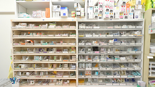 はるかぜ薬局茅ヶ崎旭が丘店の薬棚