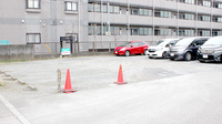 こぶちシティ薬局の駐車場