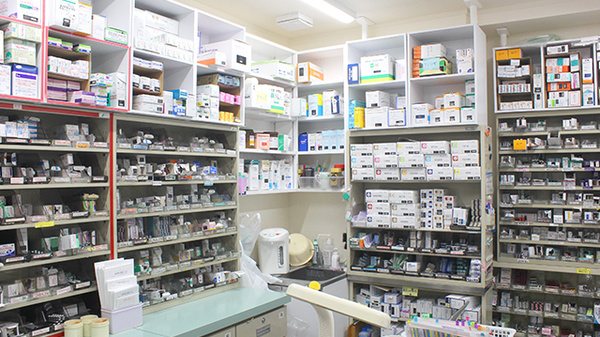 ヤマグチ薬局　東林間店の調剤室