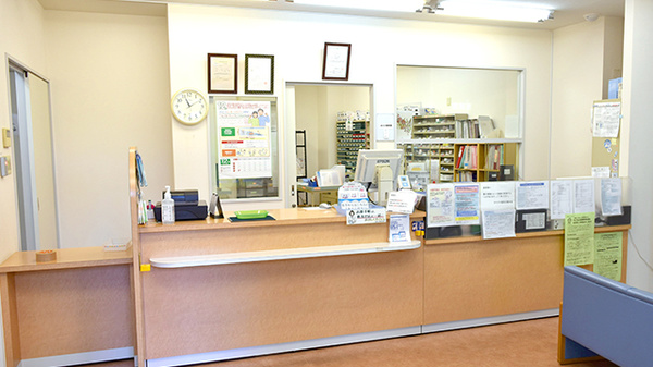 ヤマグチ薬局　北橋本店の受付/カウンター