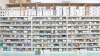 ヤマグチ薬局　秦野店の薬棚