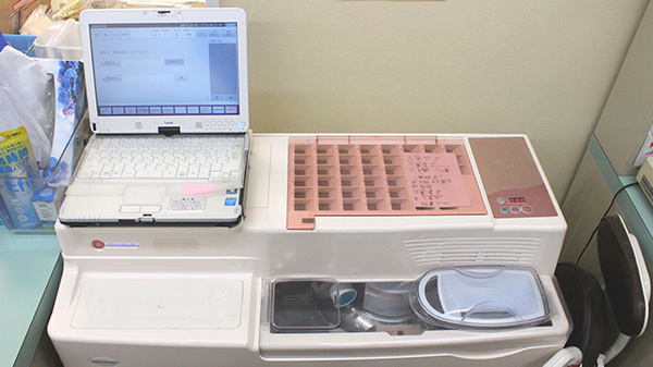 鶴巻温泉薬局の調剤器具