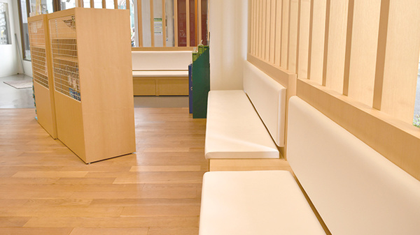 薬樹薬局　南林間の待合スペース