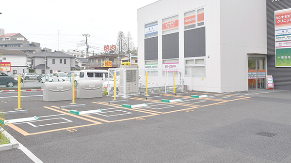 薬樹薬局　光が丘の駐車場