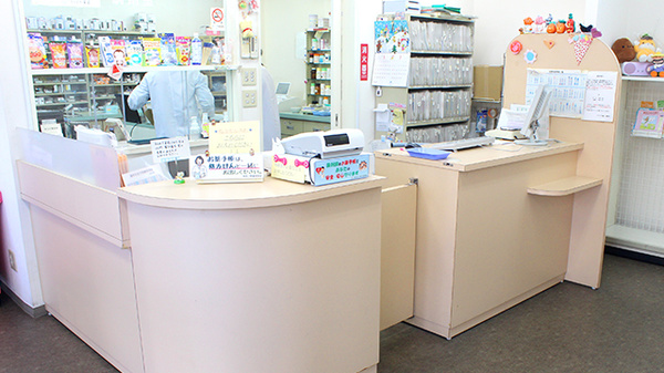 ヤマグチ薬局　鶴間店の受付/カウンター