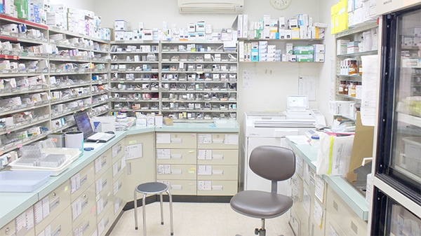 ヤマグチ薬局　港南台店の調剤室