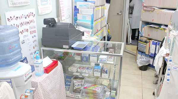 セブンス薬局上大岡店の受付/カウンター