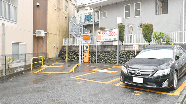健ナビ薬樹薬局　希望ヶ丘の駐車場