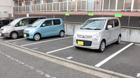 あおば台薬局の駐車場
