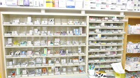 おひさま薬局本店の薬棚