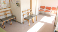 阪神調剤薬局　都筑店の待合スペース