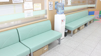 中川駅前薬局の待合スペース