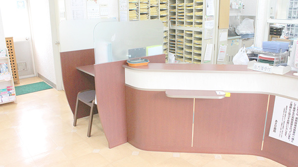 株式会社あさひ薬局　比々多店の受付/カウンター