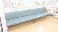 株式会社あさひ薬局　比々多店の待合スペース