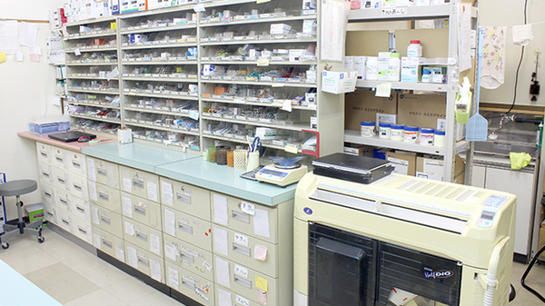 ヤマグチ薬局　海老名中央店の調剤室