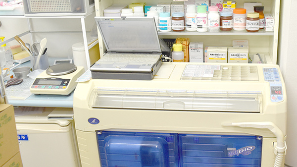 こだなか薬局の調剤器具