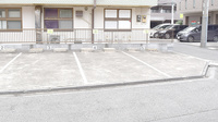 こだなか薬局の駐車場