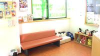 ヤマグチ薬局　梶ヶ谷店の待合スペース